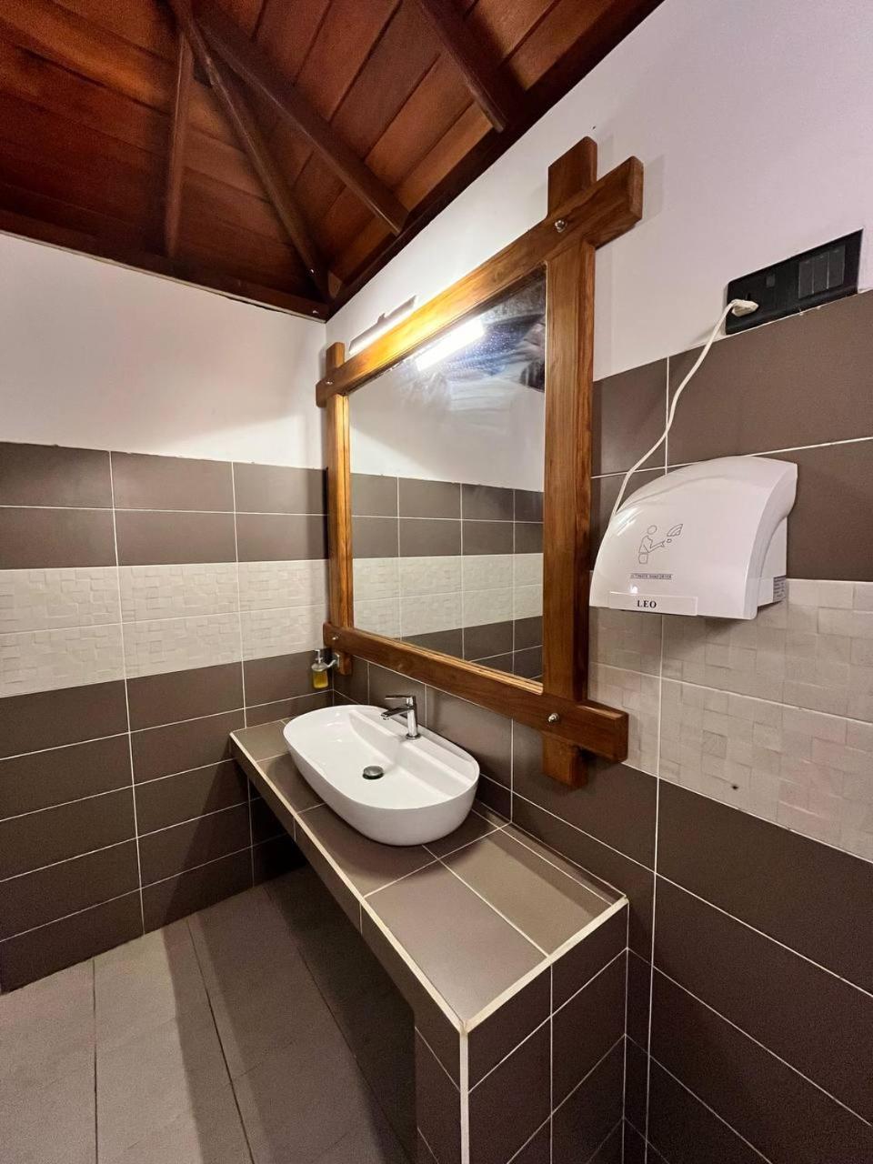 Nn Beach Resort & Spa Nilaveli Εξωτερικό φωτογραφία