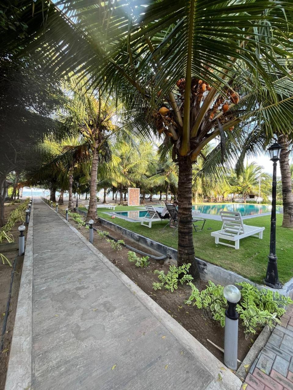 Nn Beach Resort & Spa Nilaveli Εξωτερικό φωτογραφία
