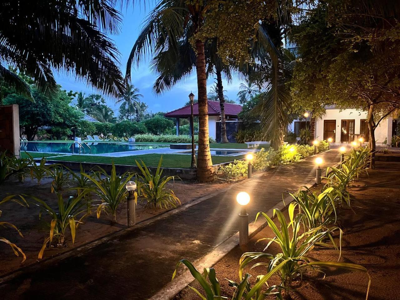 Nn Beach Resort & Spa Nilaveli Εξωτερικό φωτογραφία